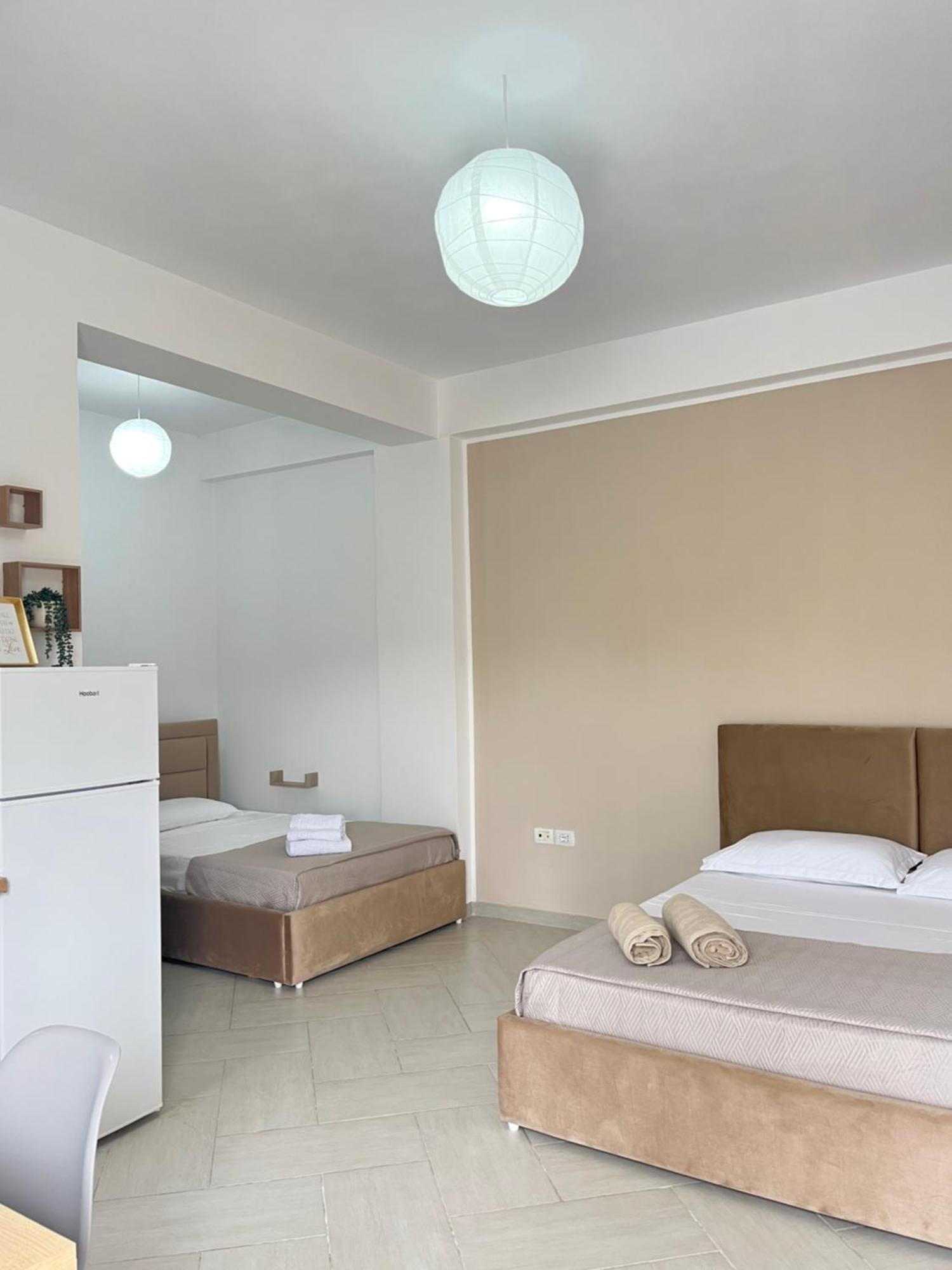 Blossom Apartments Вльора Екстер'єр фото